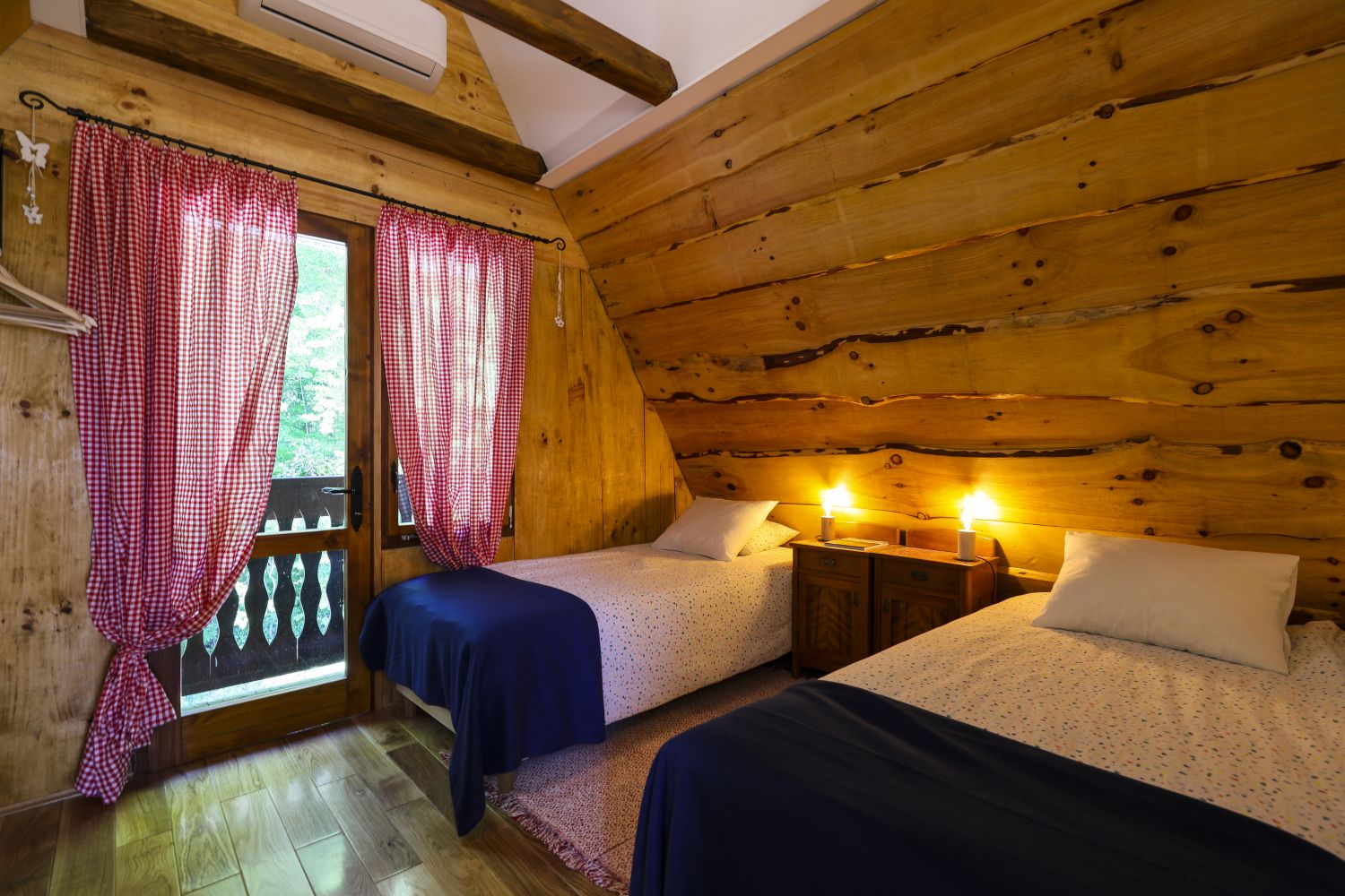 Room With Balcony Yagorje Book