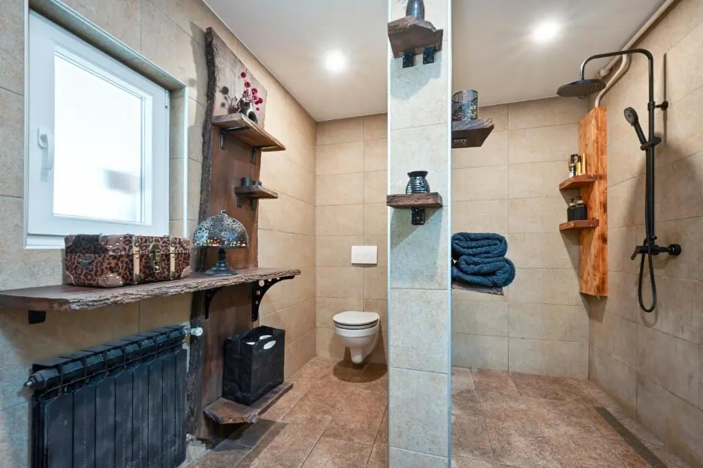 Bathroom Chill House Keti